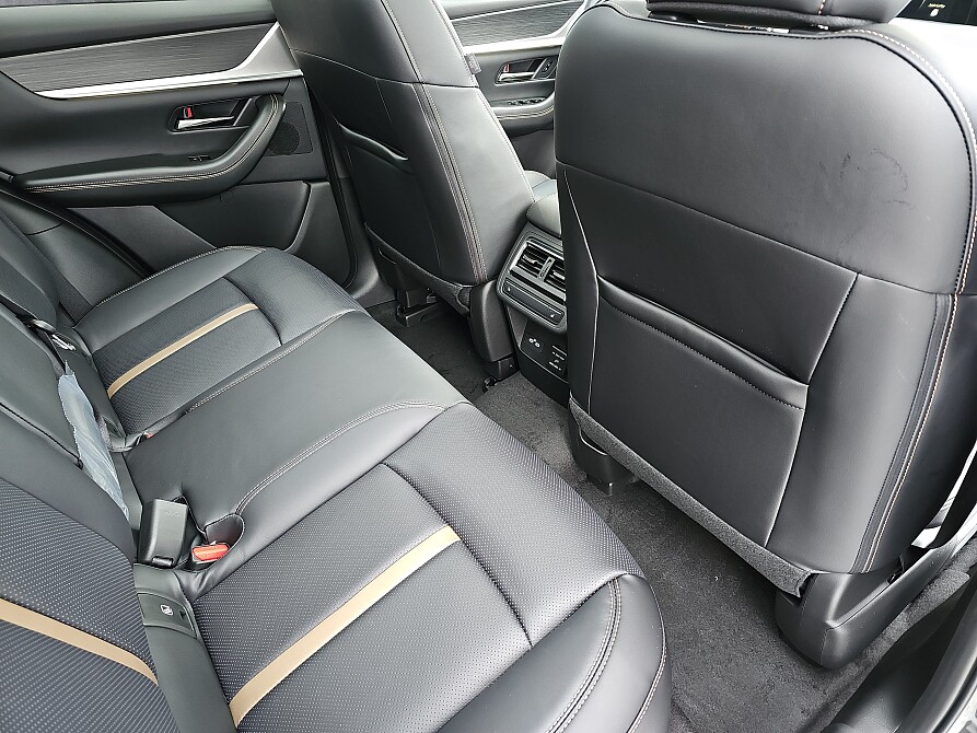 Mazda CX-60 - Kolor Machine Gray, zdjęcie 21