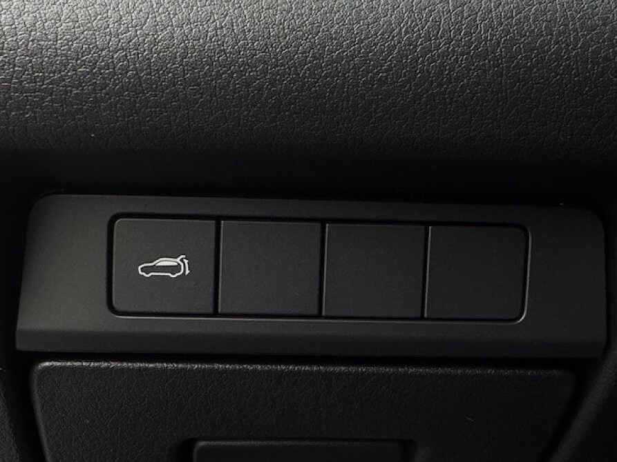 Mazda CX-30 - Kolor Snowflake White Pearl, zdjęcie 18