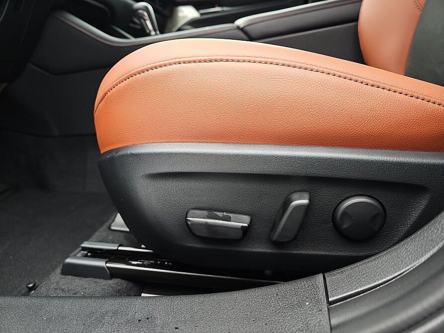 Mazda 3 - Kolor Zircon Sand Metalic, zdjęcie 19