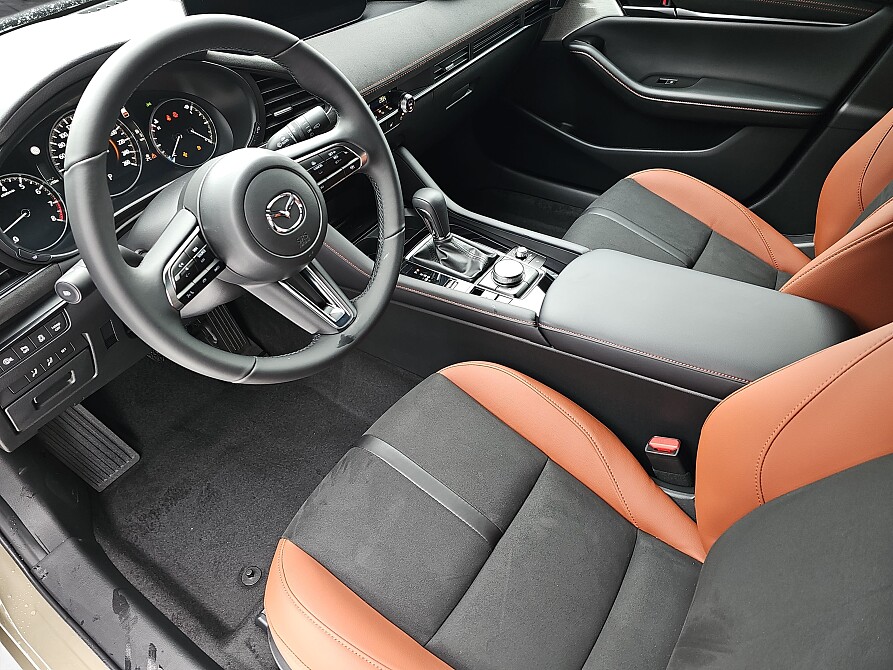 Mazda 3 - Kolor Zircon Sand Metalic, zdjęcie 11