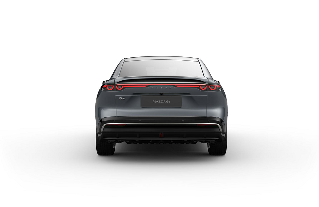 Mazda 6e - Kolor Polymetal Gray, zdjęcie 3