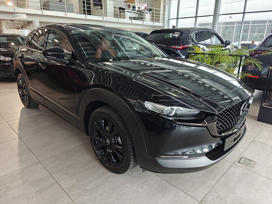 Mazda CX-30 - Kolor Jet Black, zdjęcie 1