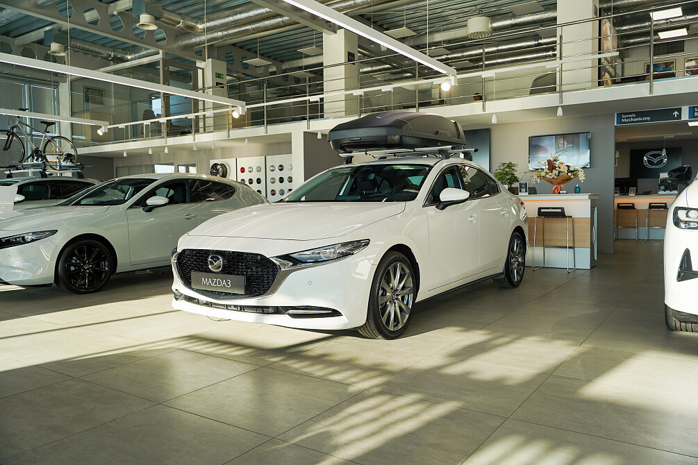 Mazda 3 - Kolor Snowflake White Pearl, zdjęcie 2