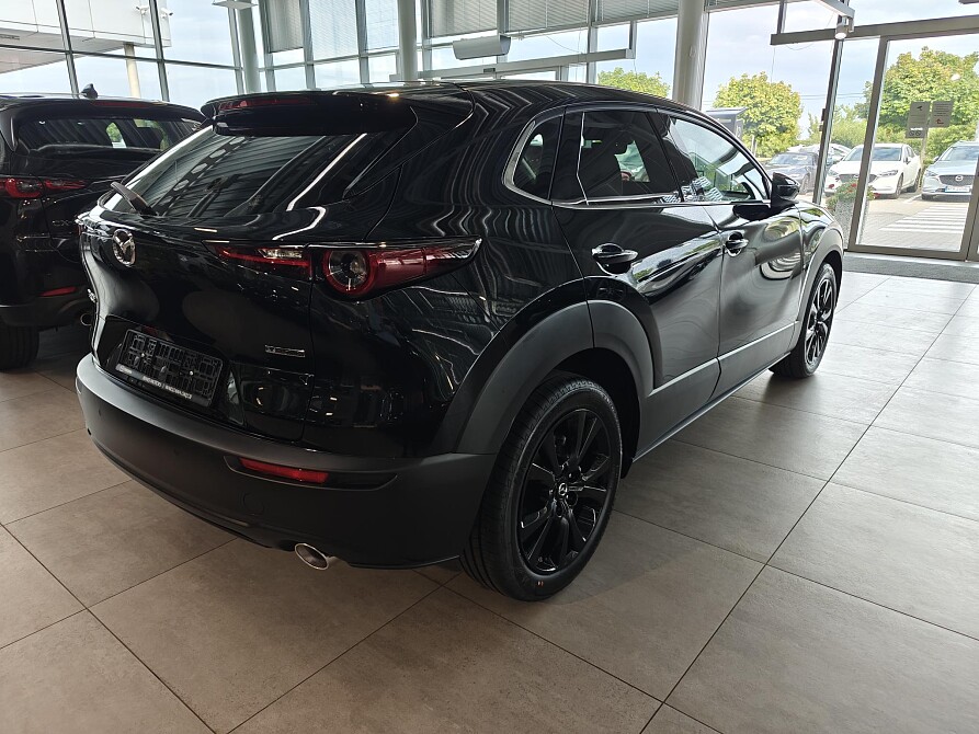 Mazda CX-30 - Kolor Jet Black, zdjęcie 4