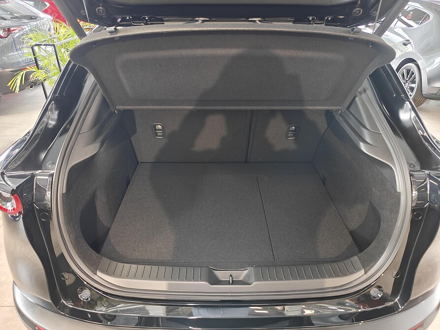 Mazda CX-30 - Kolor Jet Black, zdjęcie 7