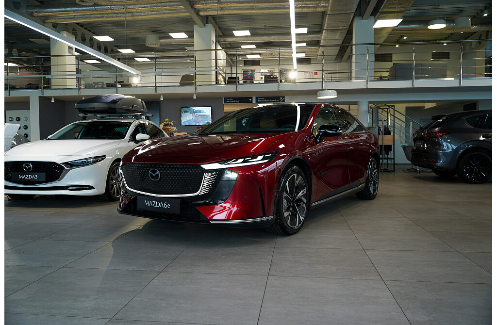 Mazda 6e - Kolor Soul Red Crystal, zdjęcie 1