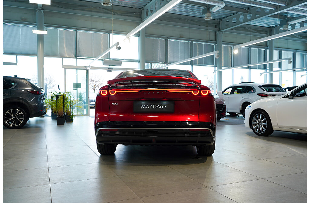 Mazda 6e - Kolor Soul Red Crystal, zdjęcie 3