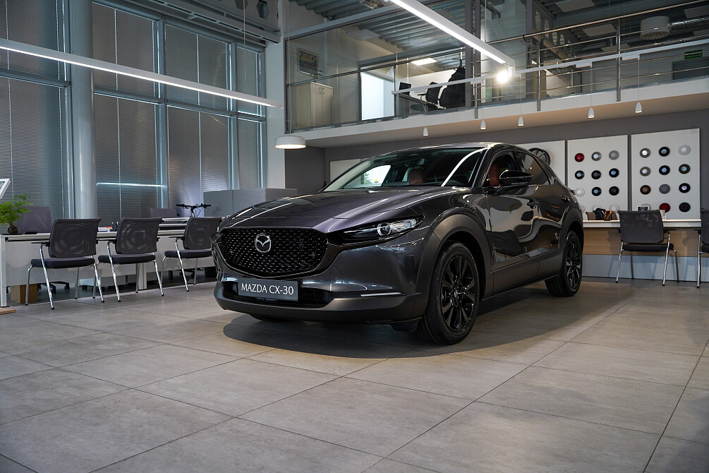 Mazda CX-30 - Kolor Machine Gray, zdjęcie 2