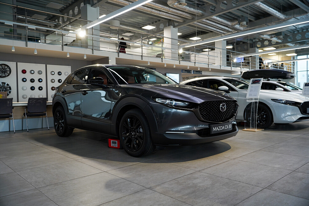 Mazda CX-30 - Kolor Machine Gray, zdjęcie 1