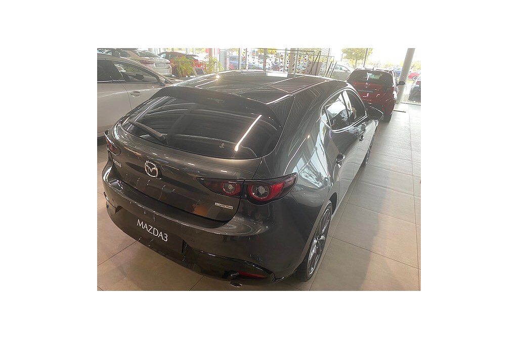 Mazda 3 - Kolor Machine Gray, zdjęcie 3