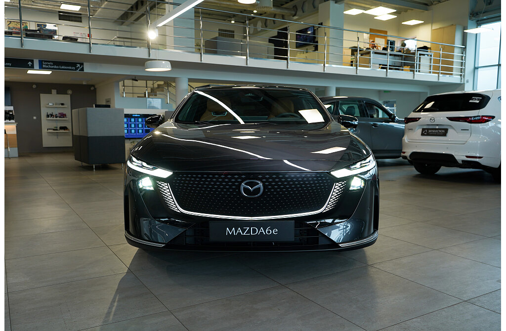Mazda 6e - Kolor Machine Gray, zdjęcie 4