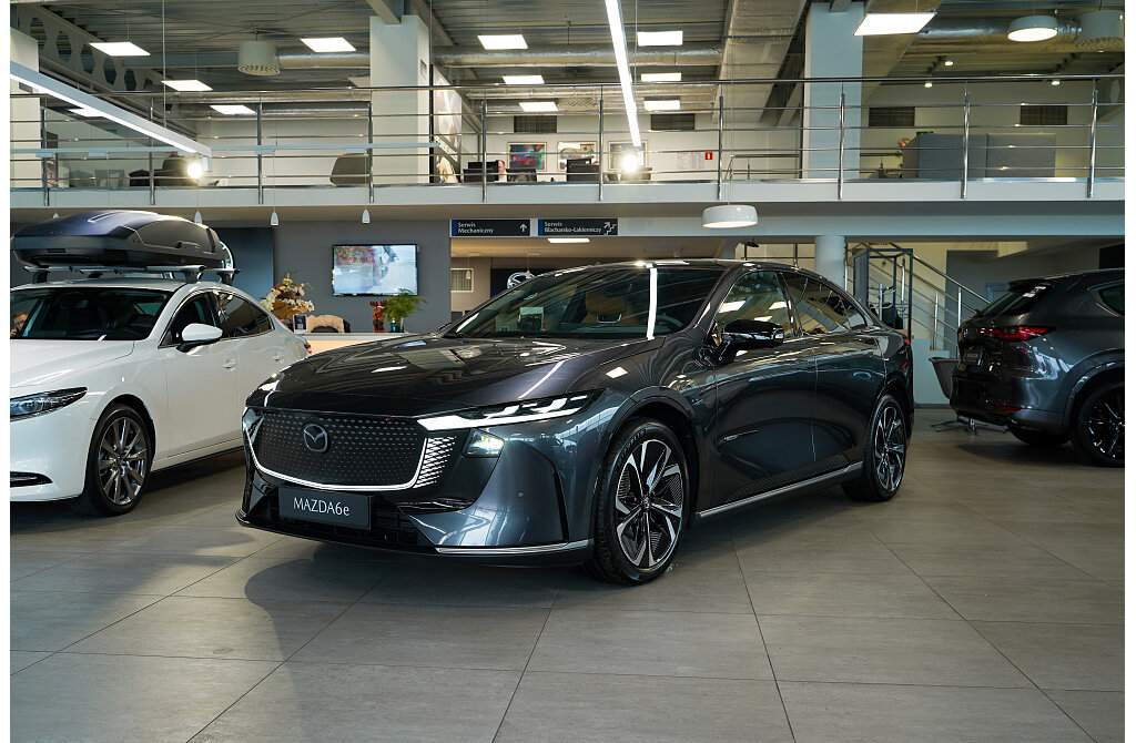 Mazda 6e - Kolor Machine Gray, zdjęcie 2