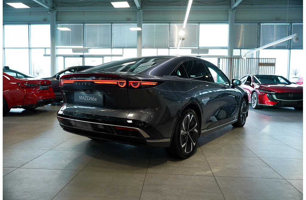 Mazda 6e - Kolor Machine Gray, zdjęcie 7
