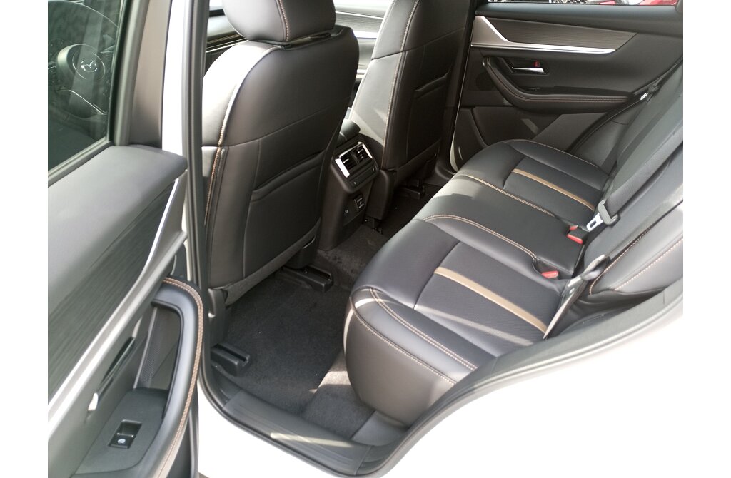 Mazda CX-60 - Kolor Rhodium White, zdjęcie 6