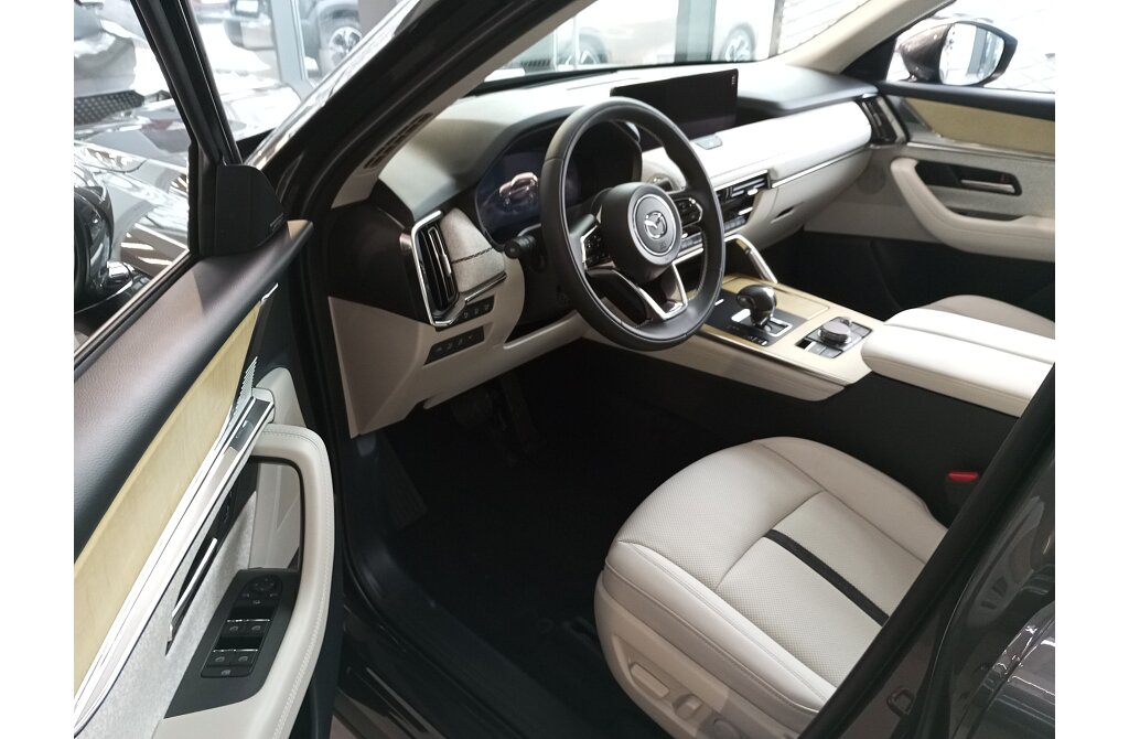 Mazda CX-60 - Kolor Machine Gray, zdjęcie 2