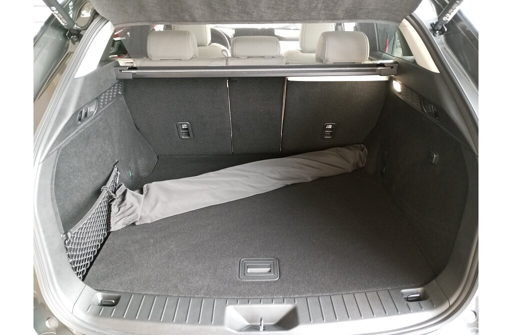 Mazda CX-60 - Kolor Machine Gray, zdjęcie 10