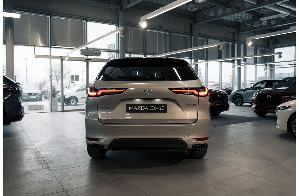 Mazda CX-60 - Kolor Platinum Quartz, zdjęcie 3