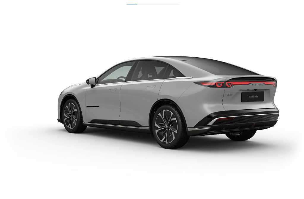Mazda 6e - Kolor Aero Grey, zdjęcie 8