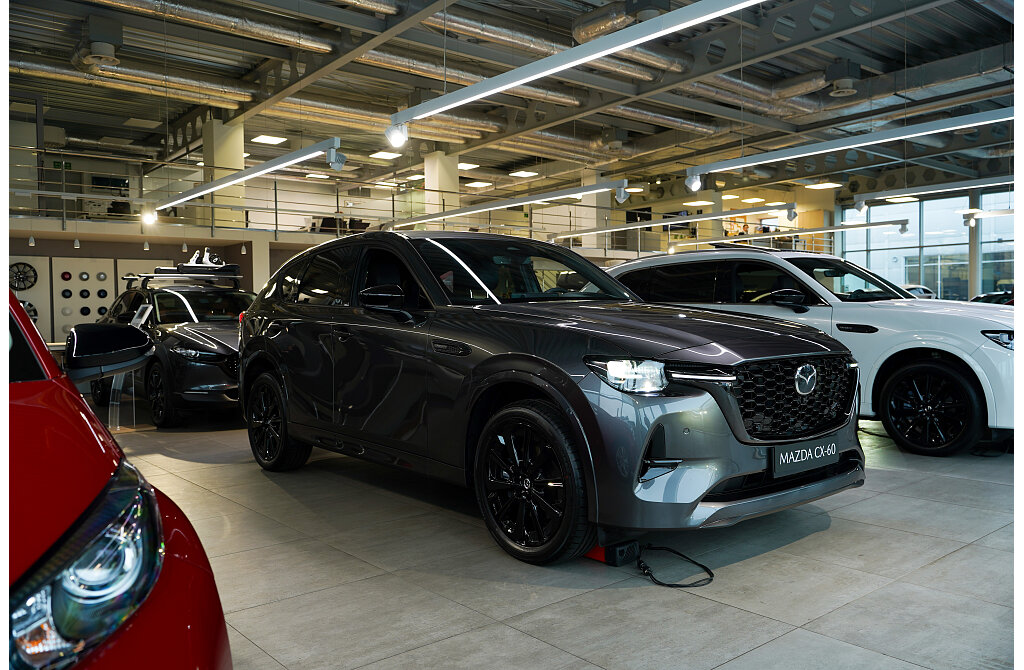 Mazda CX-60 - Kolor Machine Gray, zdjęcie 1