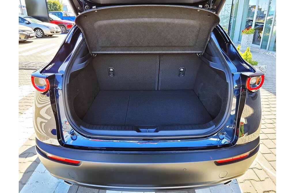 Mazda CX-30 - Kolor Deep Crystal Blue, zdjęcie 6