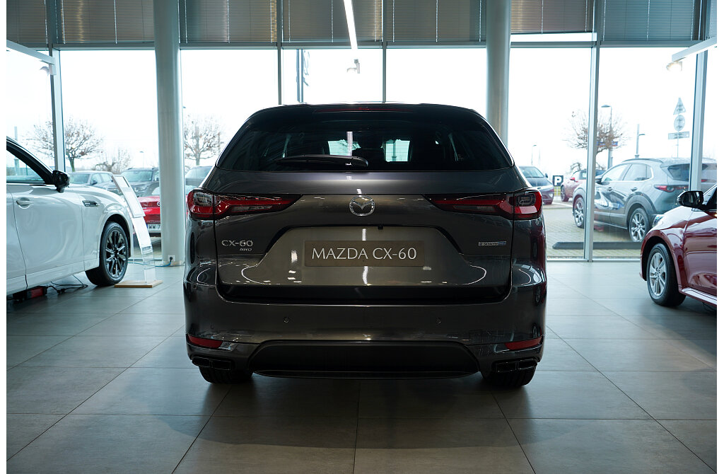 Mazda CX-60 - Kolor Machine Gray, zdjęcie 4