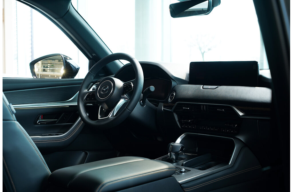 Mazda CX-60 - Kolor Machine Gray, zdjęcie 7