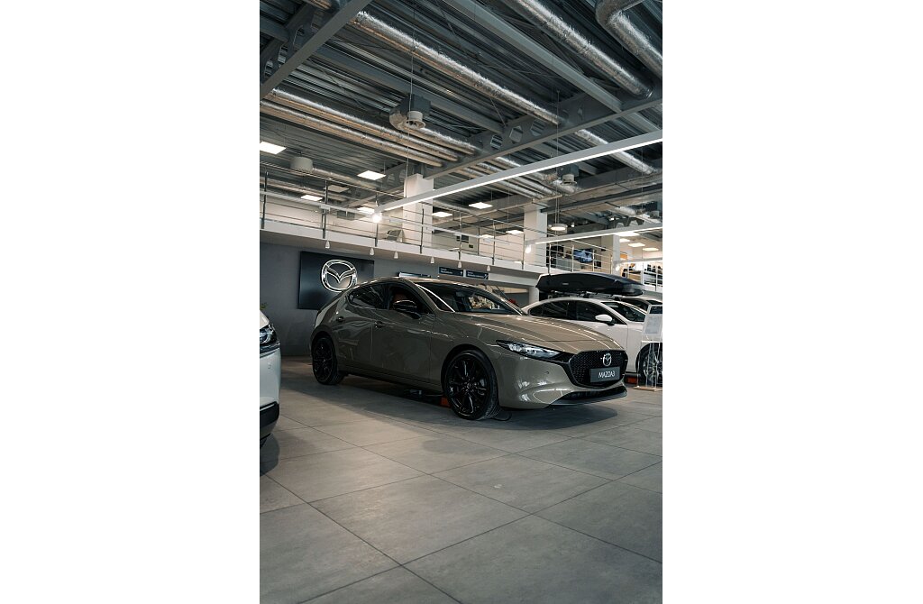 Mazda 3 - Kolor Zircon Sand Metalic, zdjęcie 1