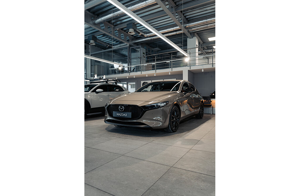 Mazda 3 - Kolor Zircon Sand Metalic, zdjęcie 2