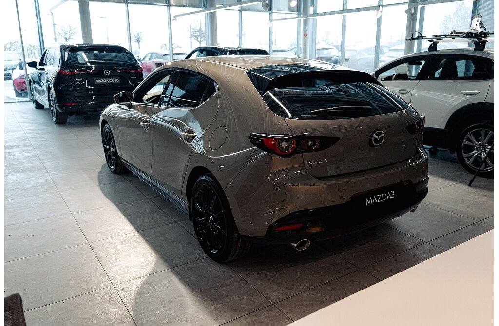 Mazda 3 - Kolor Zircon Sand Metalic, zdjęcie 3