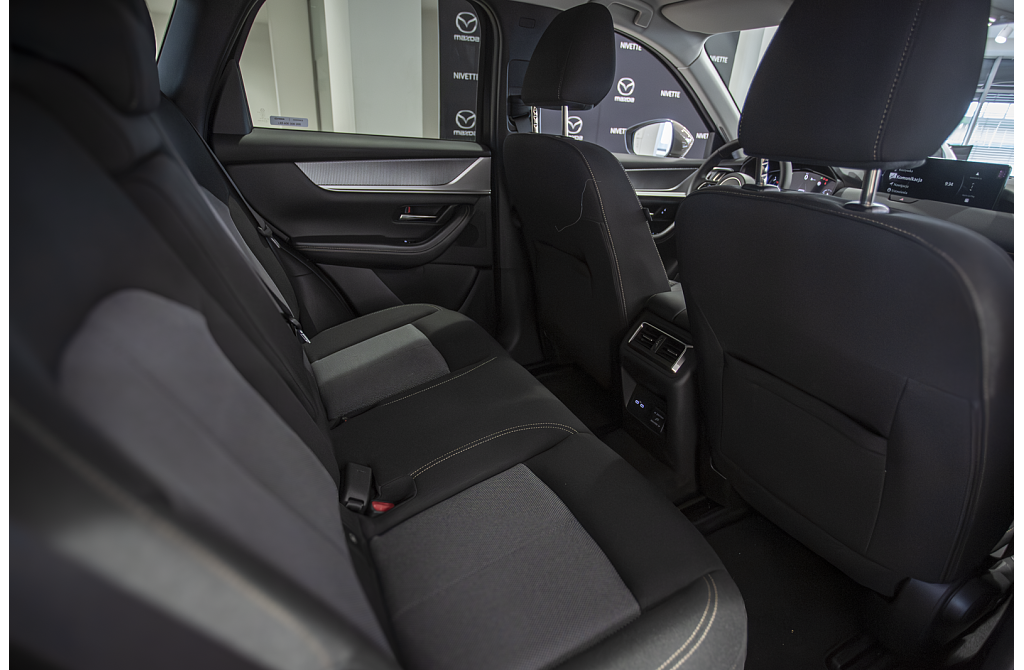 Mazda CX-60 - Kolor Zircon Sand Metalic, zdjęcie 4