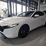 Mazda 3 - Kolor Snowflake White Pearl, zdjęcie 9