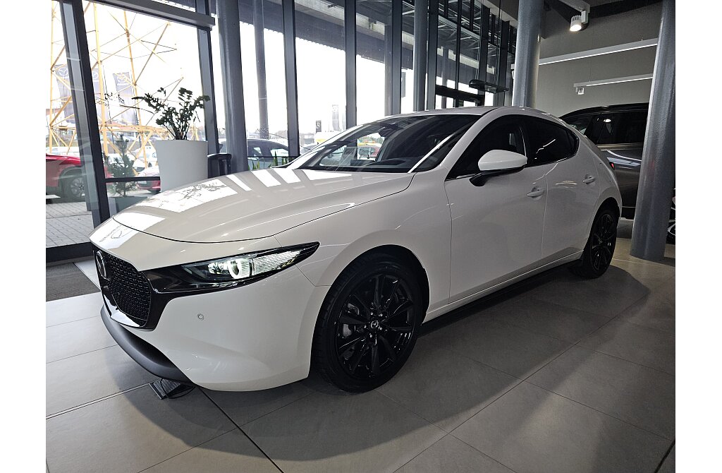 Mazda 3 - Kolor Snowflake White Pearl, zdjęcie 9