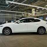 Mazda 3 - Kolor Snowflake White Pearl, zdjęcie 4