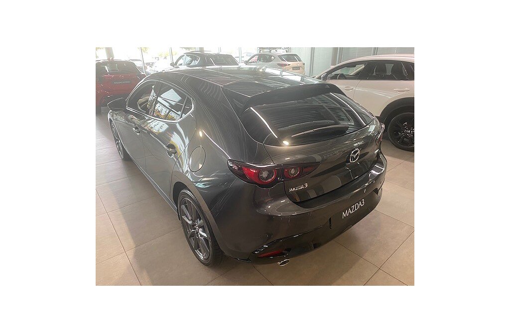 Mazda 3 - Kolor Machine Gray, zdjęcie 2