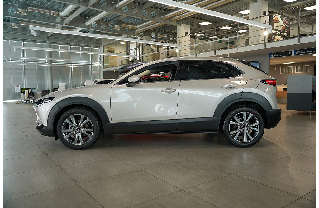 Mazda CX-30 - Kolor Platinum Quartz, zdjęcie 2