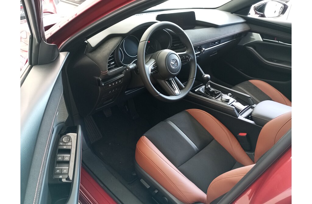 Mazda 3 - Kolor Soul Red Crystal, zdjęcie 2