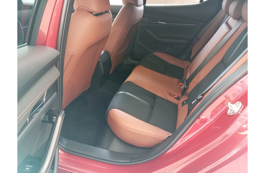 Mazda 3 - Kolor Soul Red Crystal, zdjęcie 8