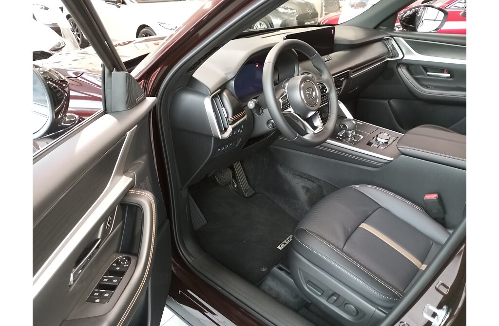 Mazda CX-80 - Kolor Artisan Red, zdjęcie 2