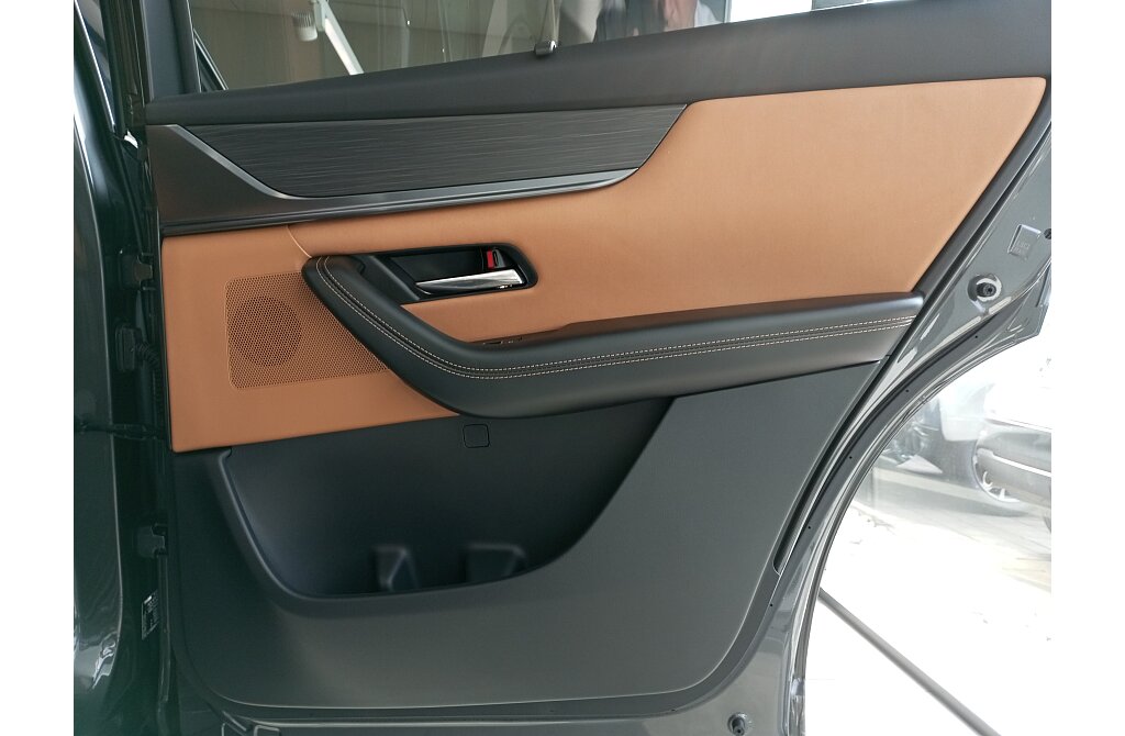 Mazda CX-80 - Kolor Machine Gray, zdjęcie 7