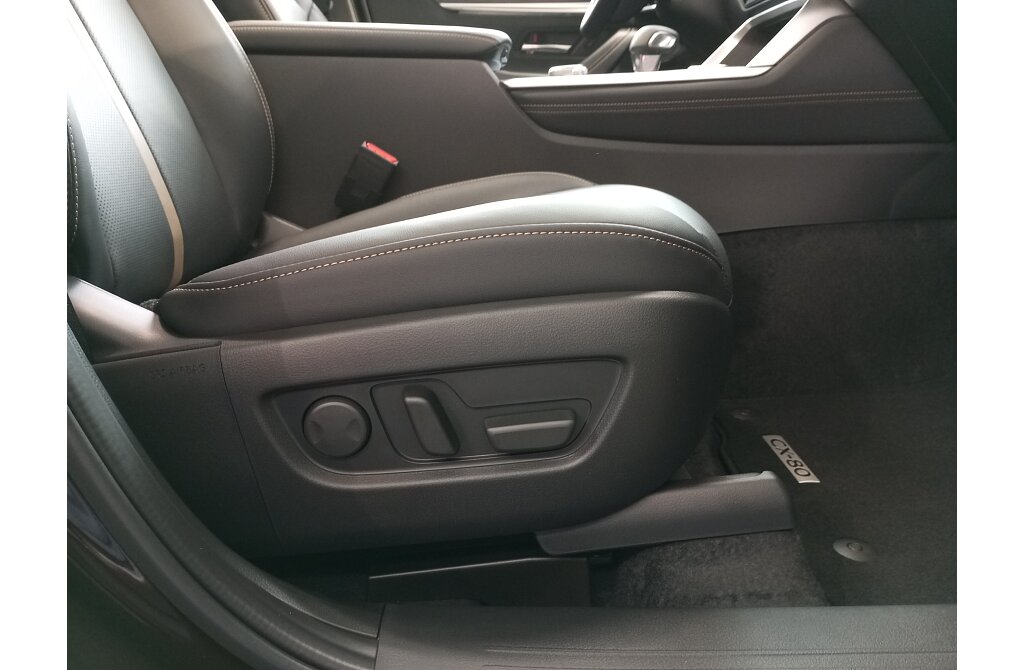 Mazda CX-80 - Kolor Artisan Red, zdjęcie 6