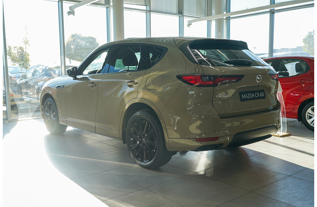 Mazda CX-60 - Kolor Zircon Sand Metalic, zdjęcie 3