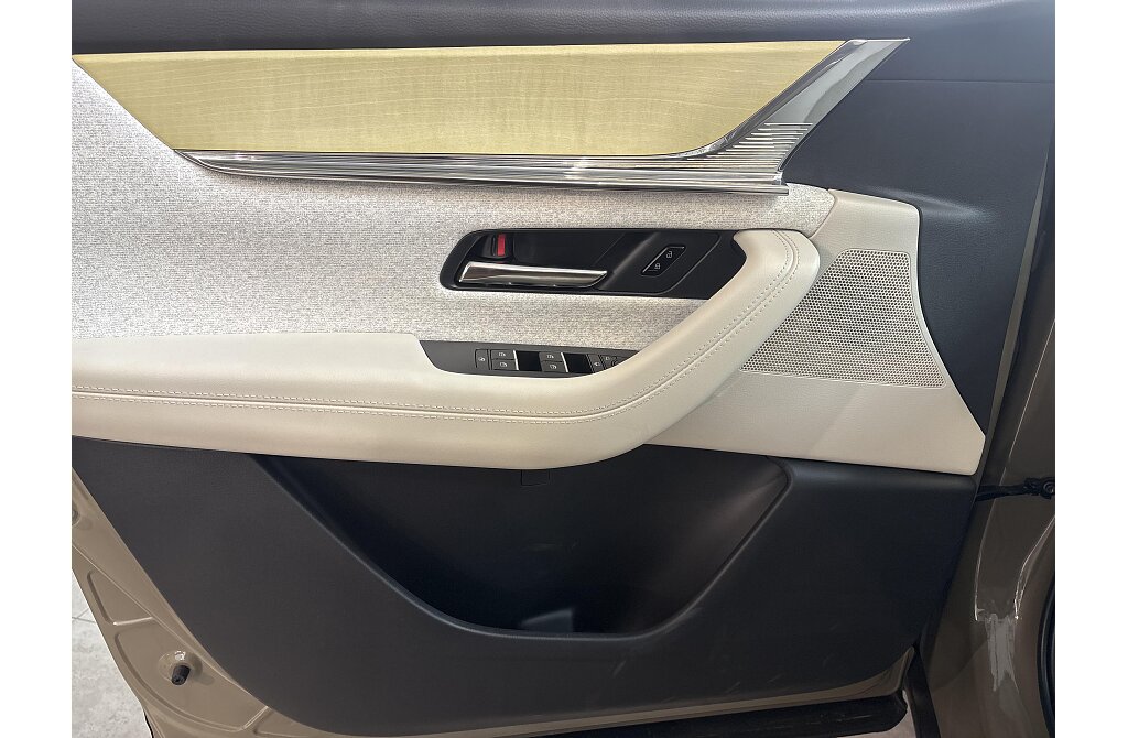 Mazda CX-60 - Kolor Zircon Sand Metalic, zdjęcie 10