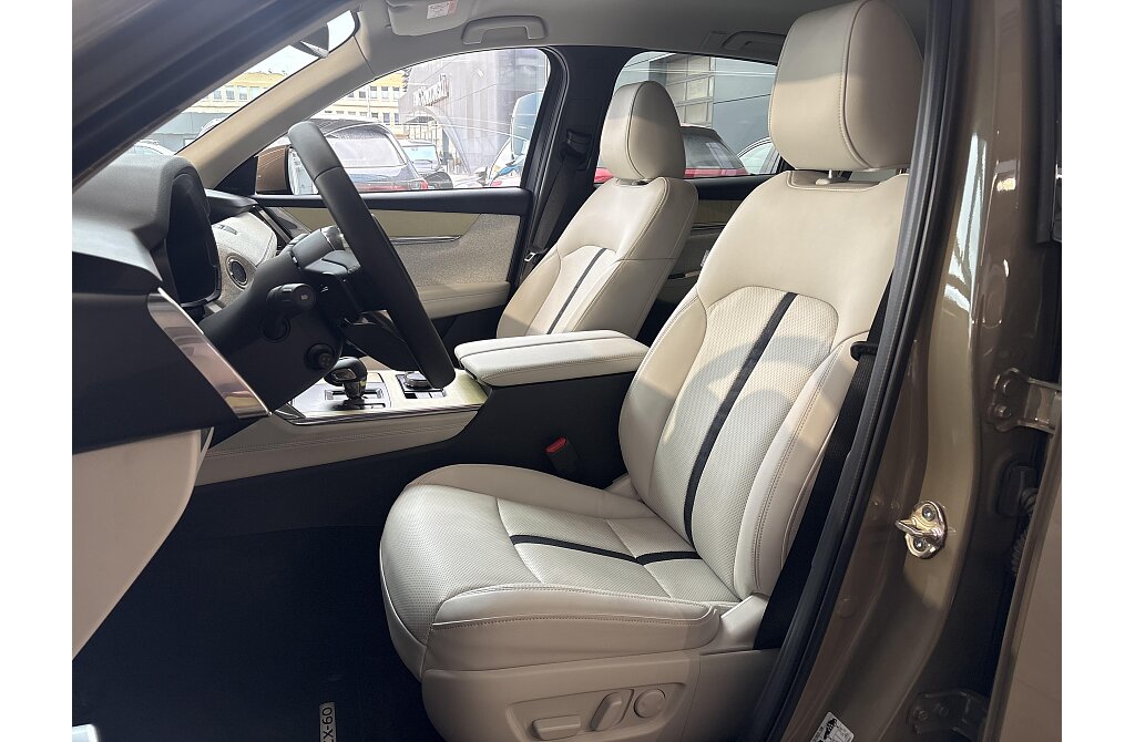 Mazda CX-60 - Kolor Zircon Sand Metalic, zdjęcie 4