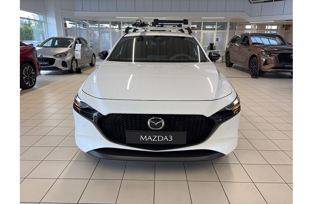 Mazda 3 - Kolor Snowflake White Pearl, zdjęcie 2