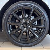 Mazda 3 - Kolor Snowflake White Pearl, zdjęcie 7