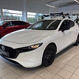 Mazda 3 - Kolor Snowflake White Pearl, zdjęcie 1