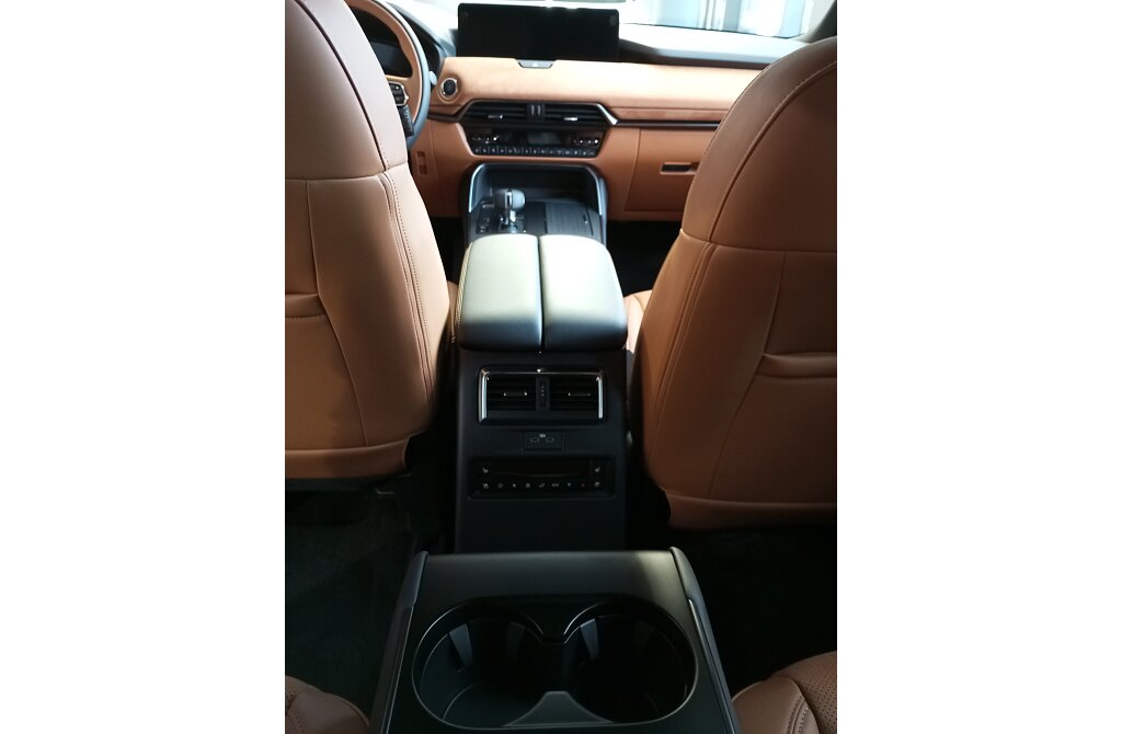 Mazda CX-80 - Kolor Jet Black, zdjęcie 6