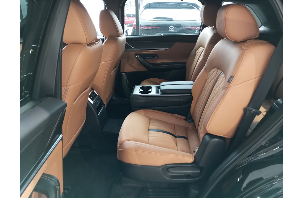 Mazda CX-80 - Kolor Jet Black, zdjęcie 9