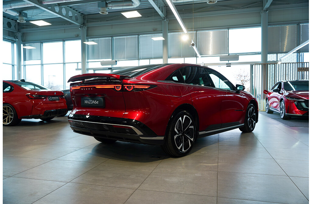 Mazda 6e - Kolor Soul Red Crystal, zdjęcie 5