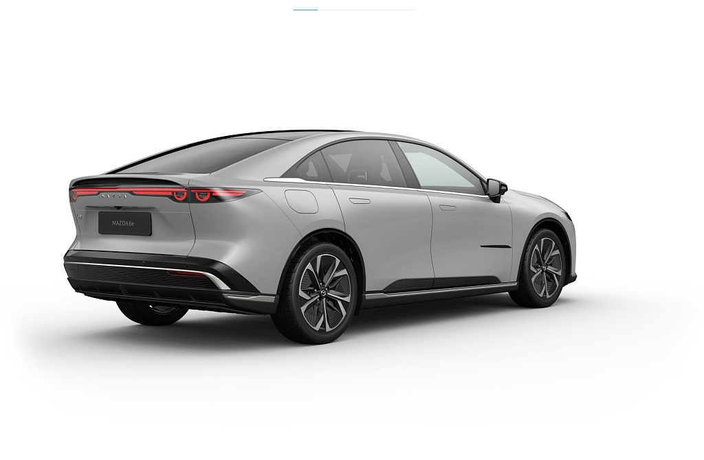Mazda 6e - Kolor Polymetal Gray, zdjęcie 7
